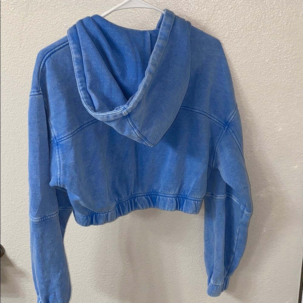 UO Cropped Hoodie - Picture 3 of 5